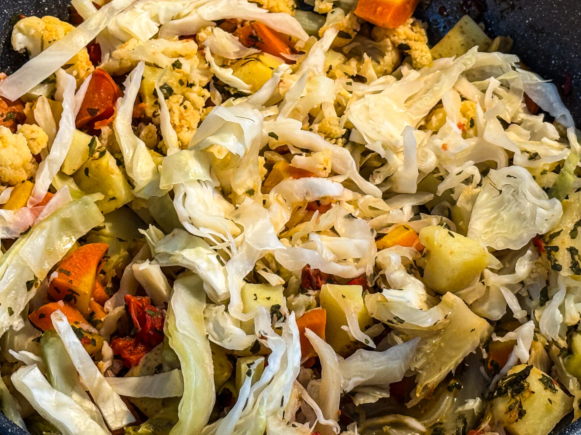 Légumes dans le plat